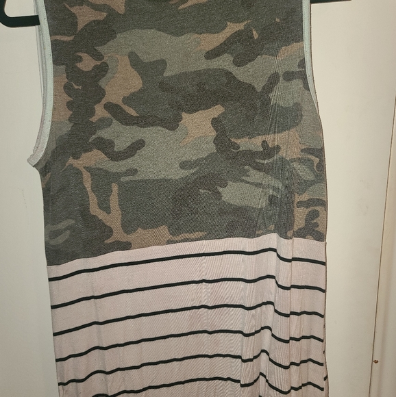 Tank top - Picture 2 of 2